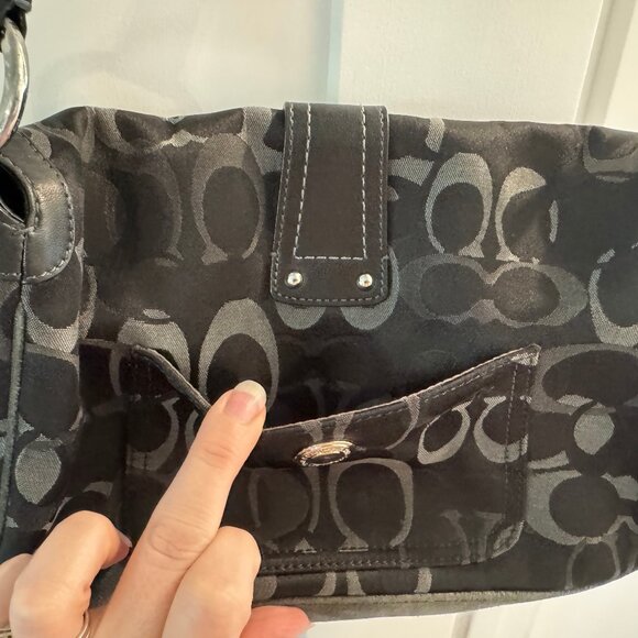 VINTAGE Coach SOHO Shoulder Bag Black and Gray Optic Signature - Picture 4 of 9